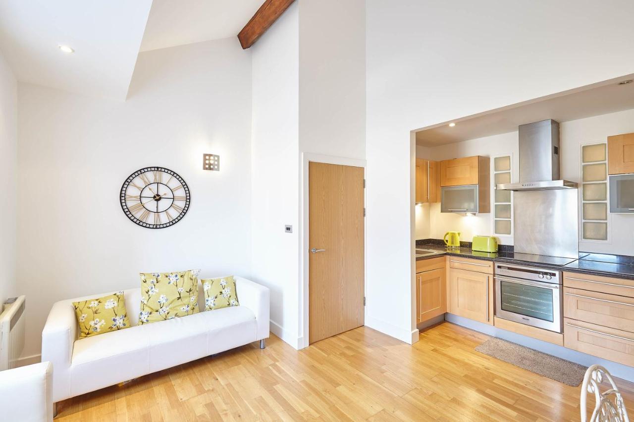 Host & Stay - Penthouse Pad Scarborough Bagian luar foto