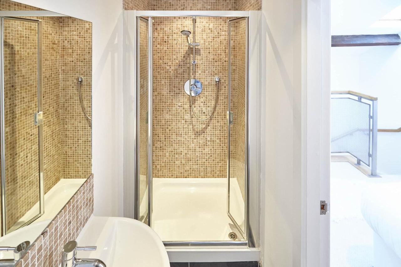 Host & Stay - Penthouse Pad Scarborough Bagian luar foto